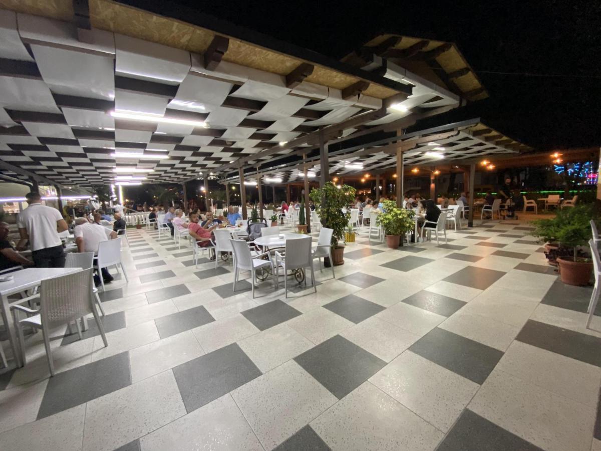 Hotel Center Park Velipojë Exteriér fotografie